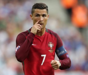 世界杯2026-法兰西铁骑踏破加纳防线，拉什福德致命一击，中场铸就制胜基石