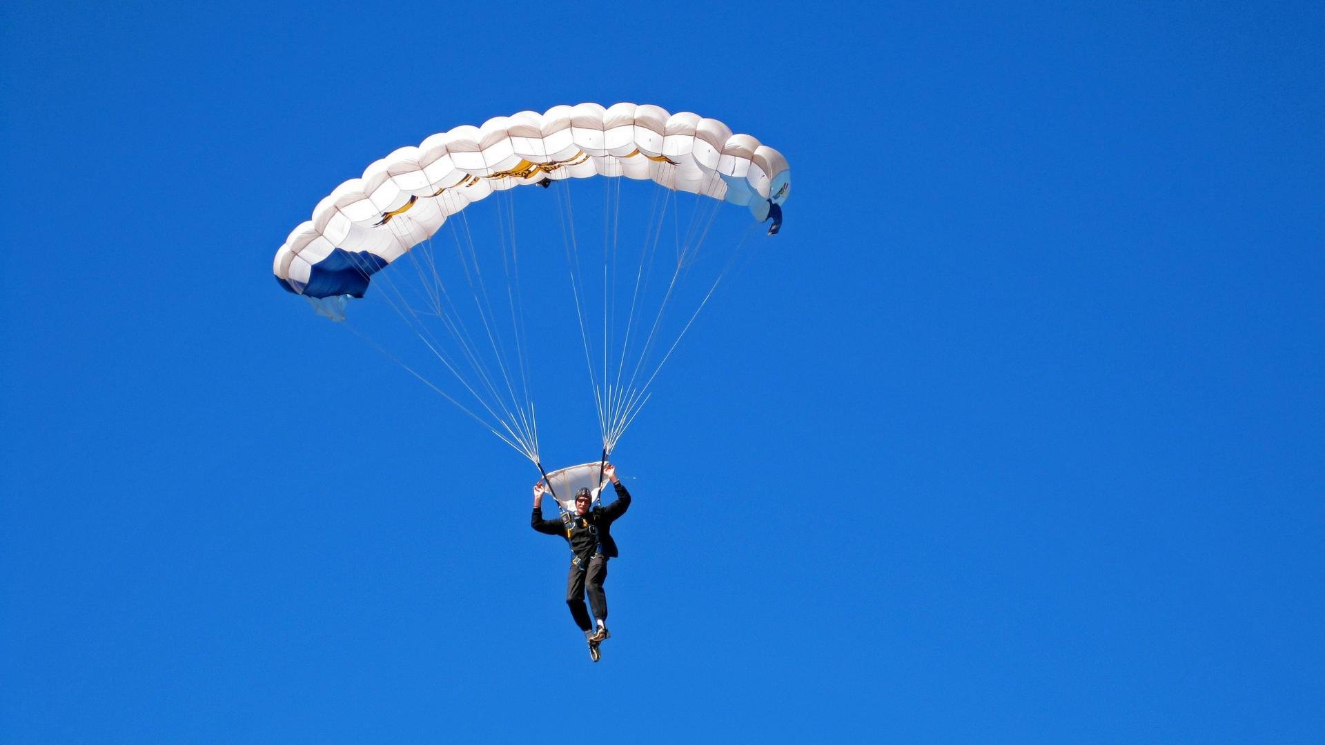 F1街道赛之夜，奥利维耶的里程碑，与城市脉搏共振