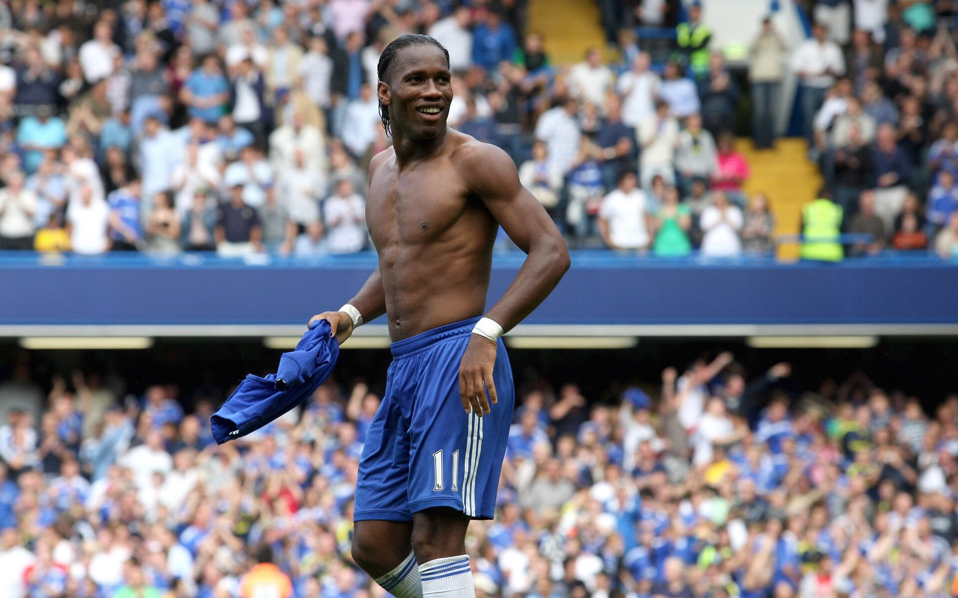 加维评分拉满背后，当苏格兰铁血撞上切尔西的黄金，足球史诗在泥泞中铸就