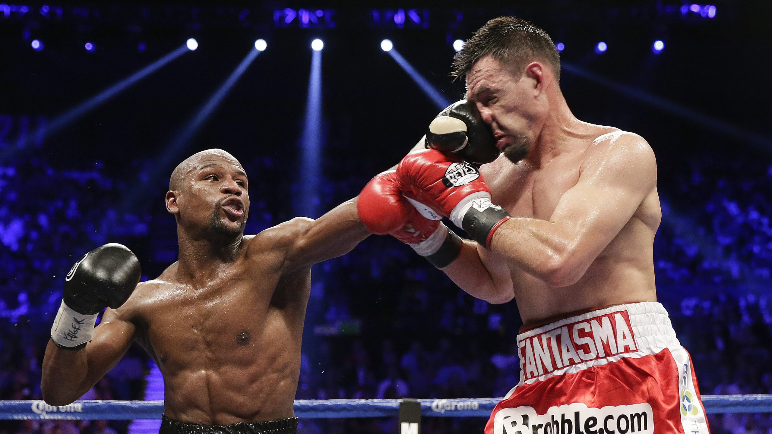 布克之夜，当F1引擎的嘶吼，成为他完美发挥的史诗注脚