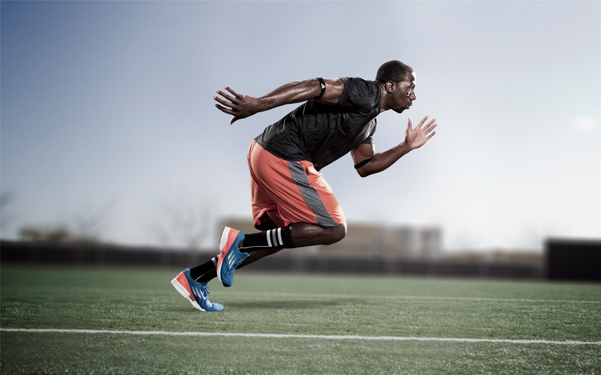 阿克在欧冠淘汰赛接管比赛，厄瓜多尔血拼突尼斯式的绿茵战争