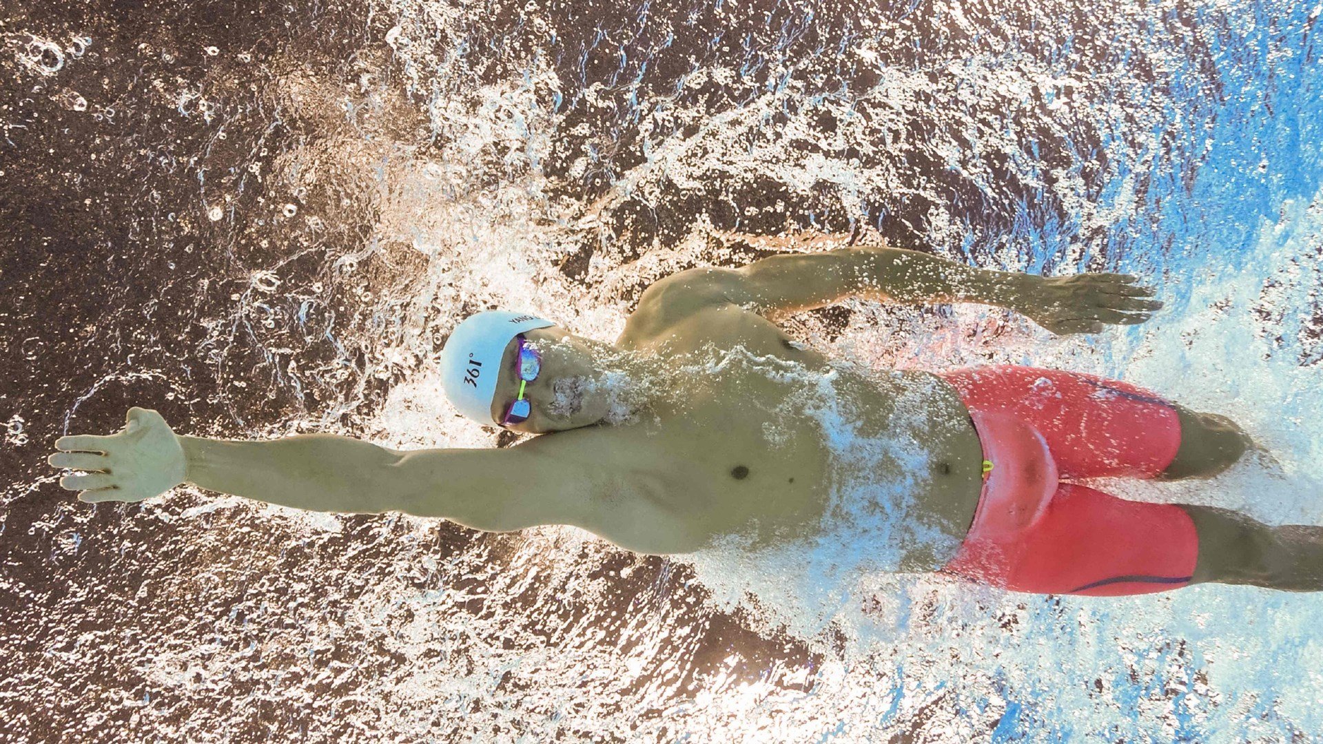 切特·霍姆格伦，当独角兽在休斯顿的钢铁丛林中苏醒